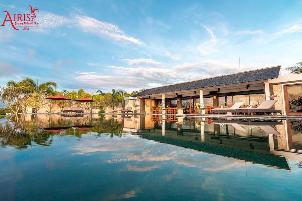 Airis Luxury Villas & Spa Ungasan  Exterior photo
