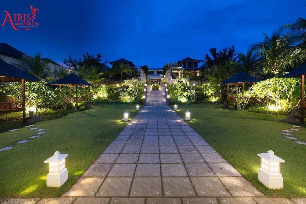 Airis Luxury Villas & Spa Ungasan  Exterior photo